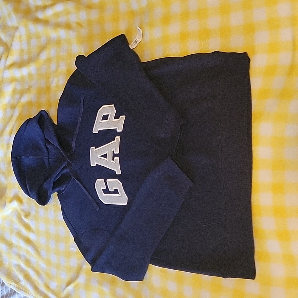 GAP men's hoodie